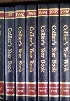 7 Collier's Year Books entre 1990 e 1996 (como novos)