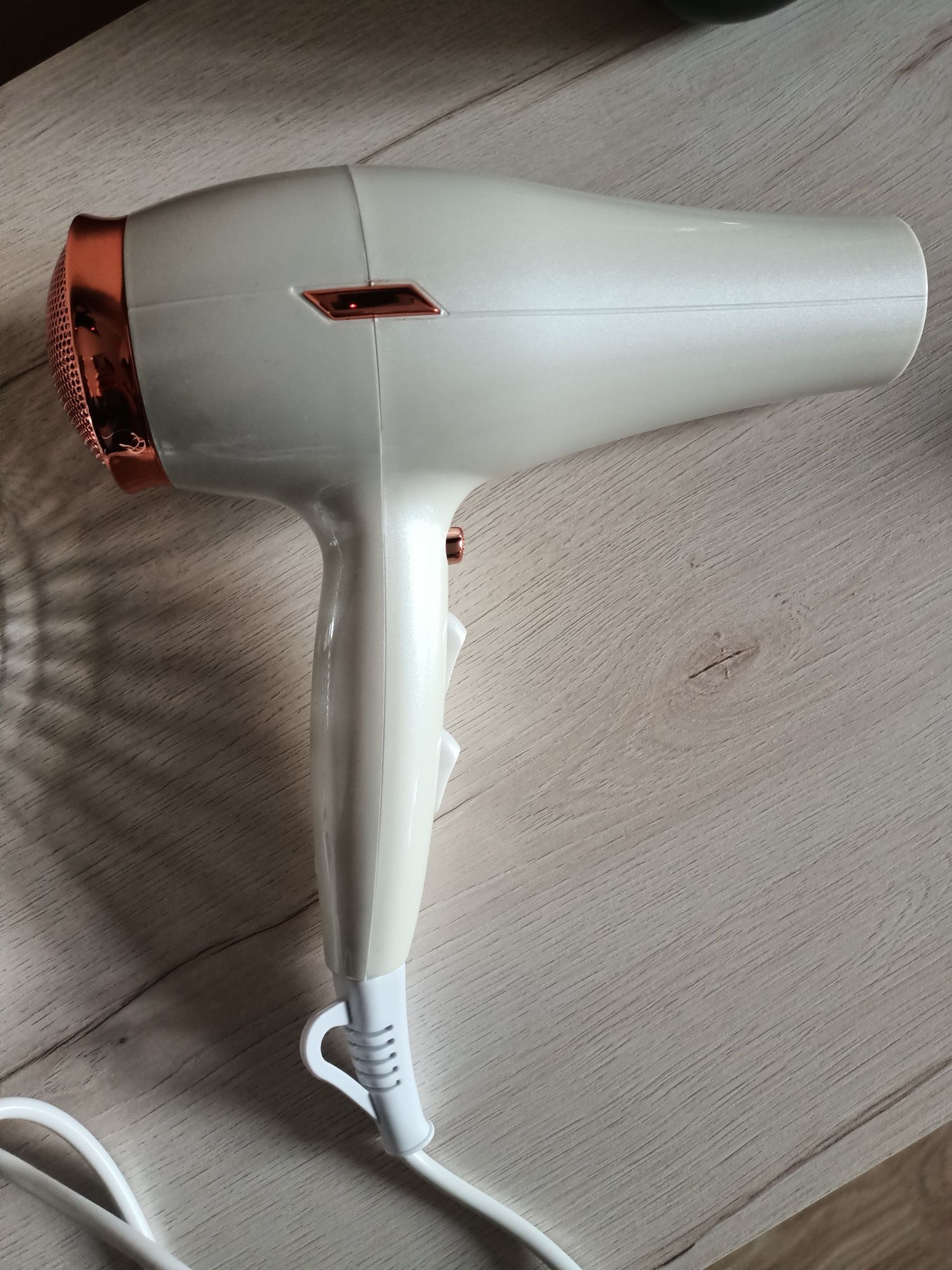 Lekka suszarka do włosów Lily England Deluxe Hair Dryer Rose Gold