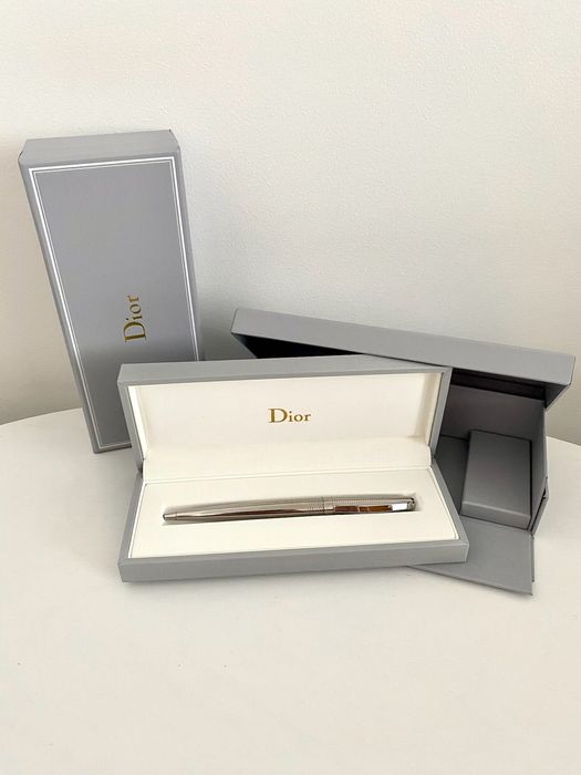 Кулькова ручка Dior подарунок дівчині дружині шариковая подарок жене