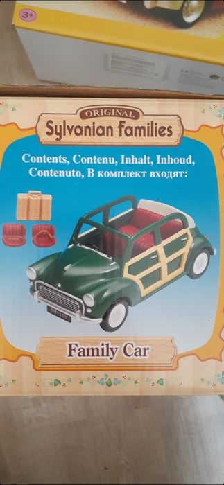 Sylwanian families зелёная машина ,,красная  с багажником и гриле.