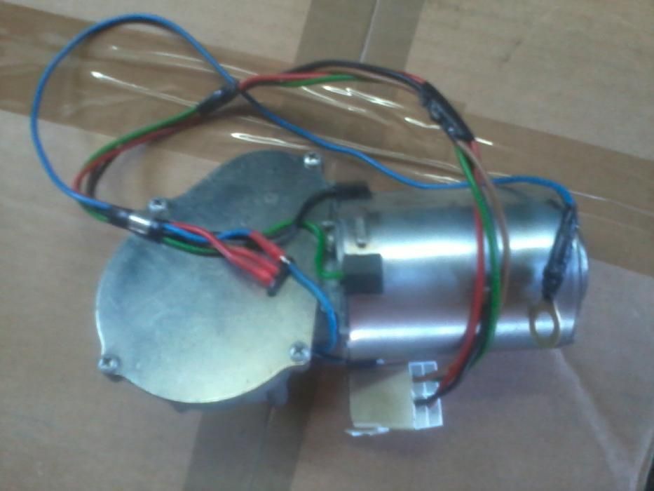 Zetor 10540 i Pochodne Silniczek Wycieraczki Przedniej