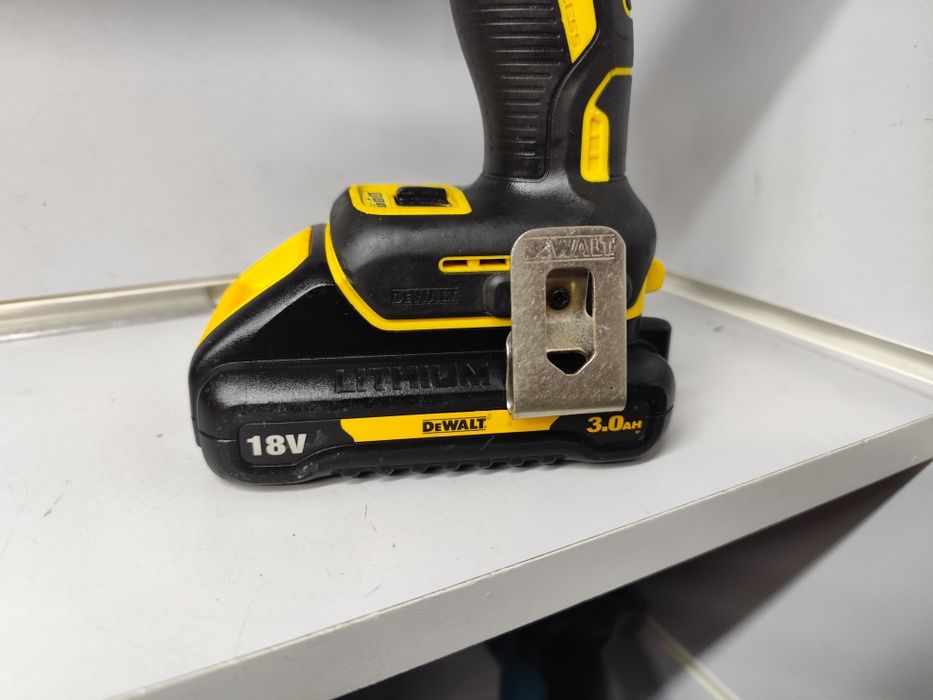 DeWal DCF 887 безщітковий акумуляторний імпакт Деволт оригінал