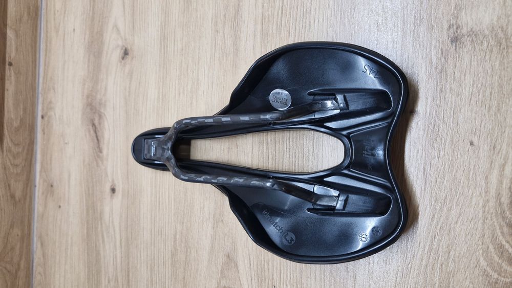 Сидіння Selle Italia SLR Superflow L3 Boost Carbon 145 mm сідло,сідушк