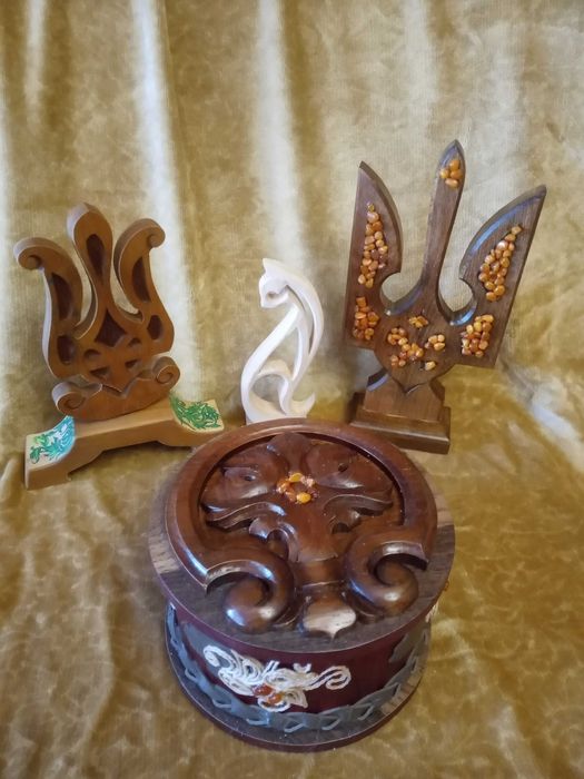 Шкатулка дерев,яна нова.