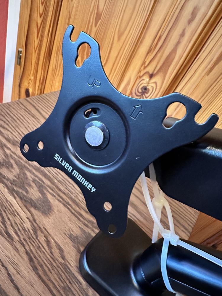 Uchwyt biurkowy do monitora Silver Monkey UM-600 jak nowy