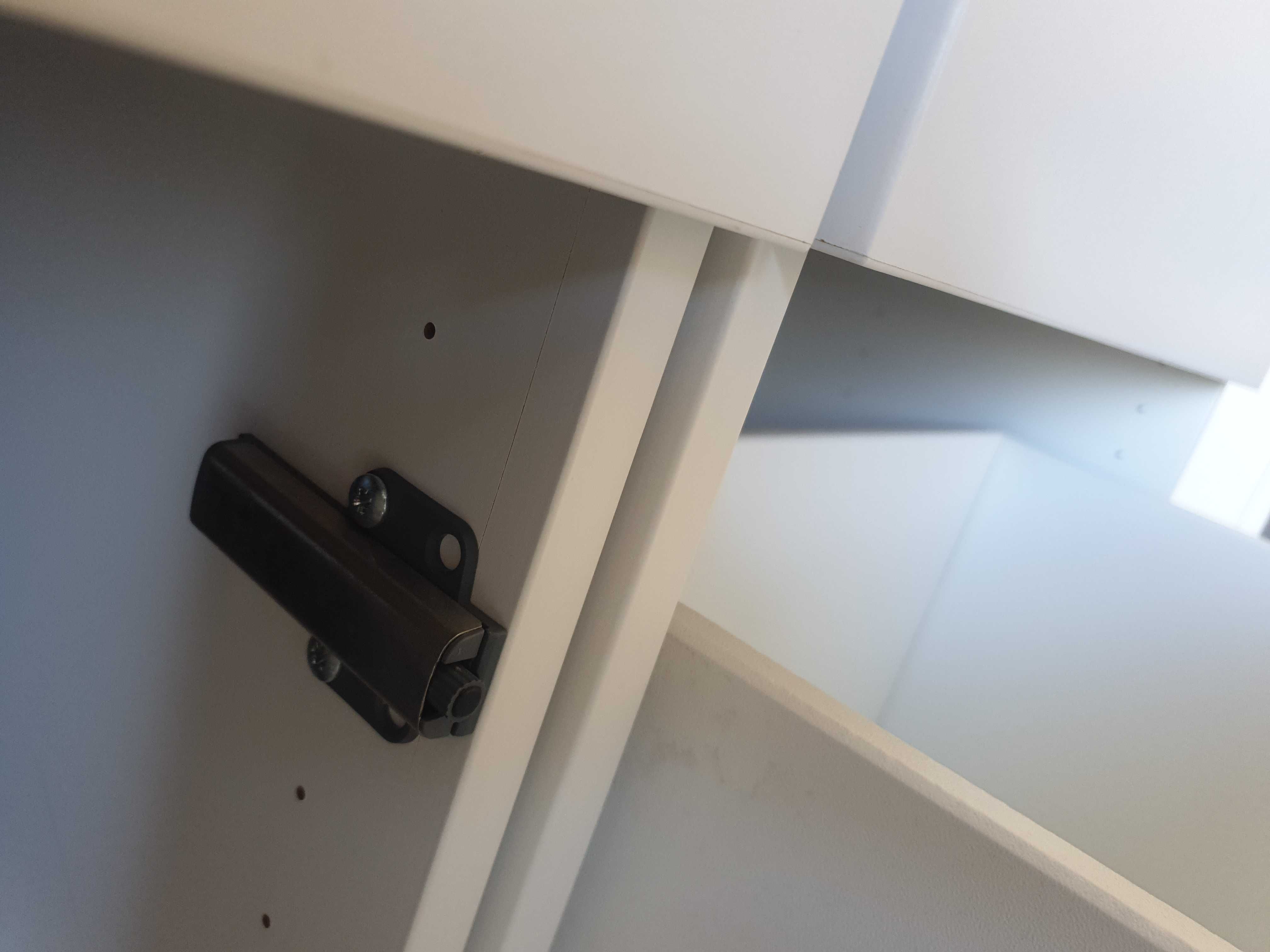 Bestå IKEA estantes dois 202 x 60 x 40 cm, portas gavetas brancas