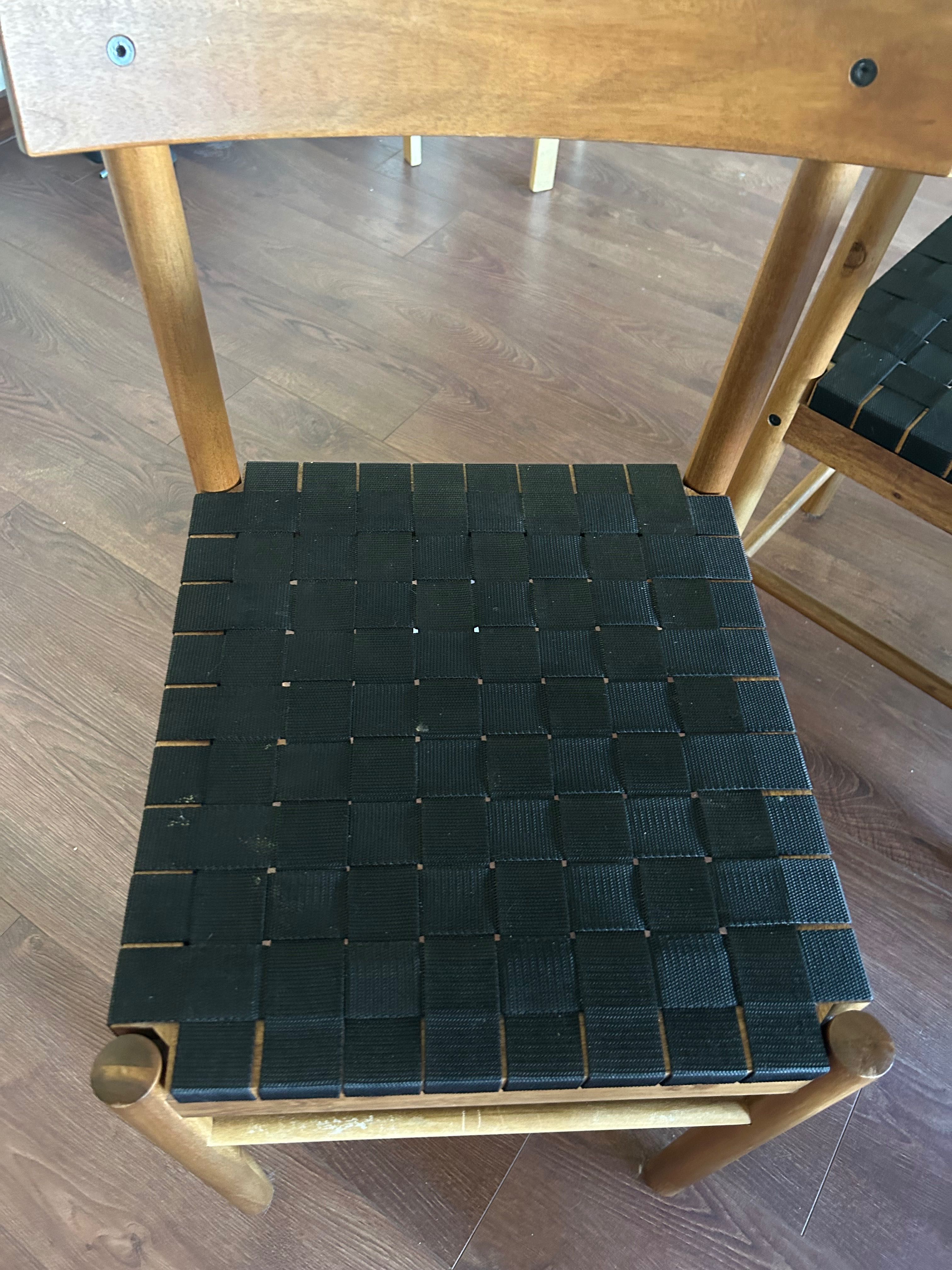 Mesa e 4 Cadeiras ( Nackanas IKEA)