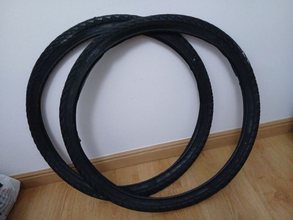 2 pneus Bicicleta 26x1.75 (Novos)