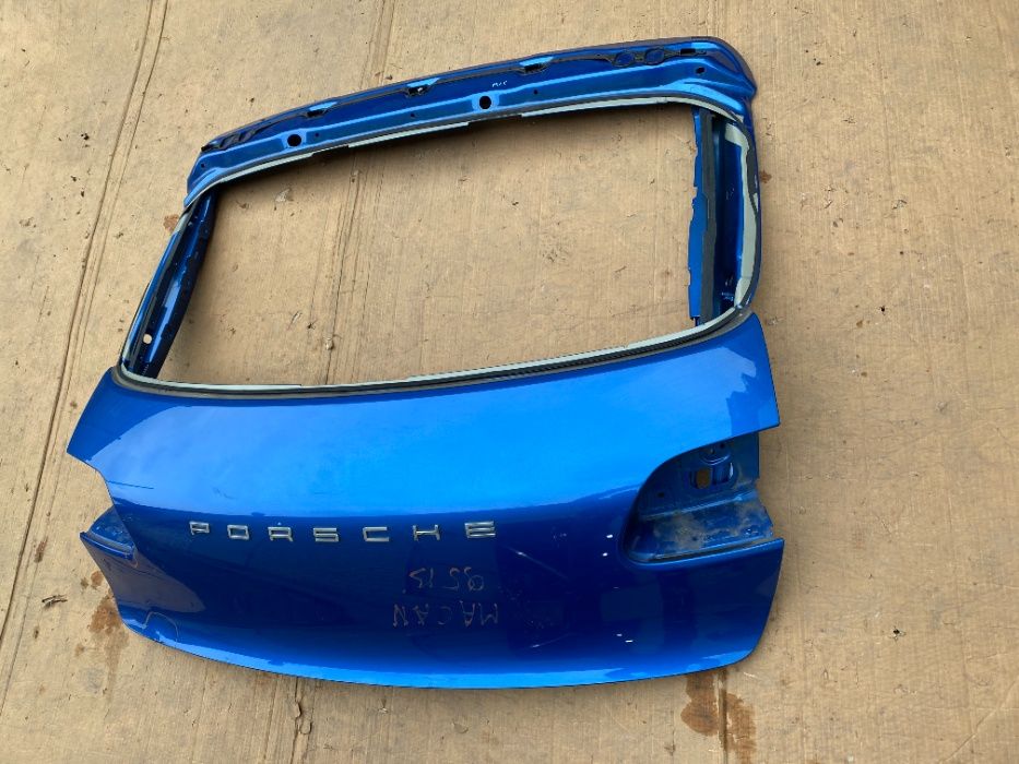Кляпа PORSCHE MACAN LIFT 2015-2019 95B827399 Кришка багажника дверь