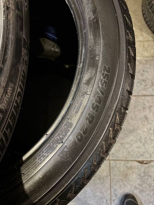 255/45/20 мишелин 22/24 год 6.5+мм топ!)