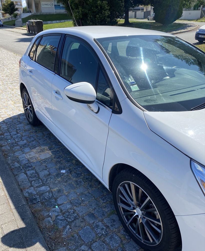 Vendo Citroen C4 - 2012 - Gasoleo 1.5 90cv