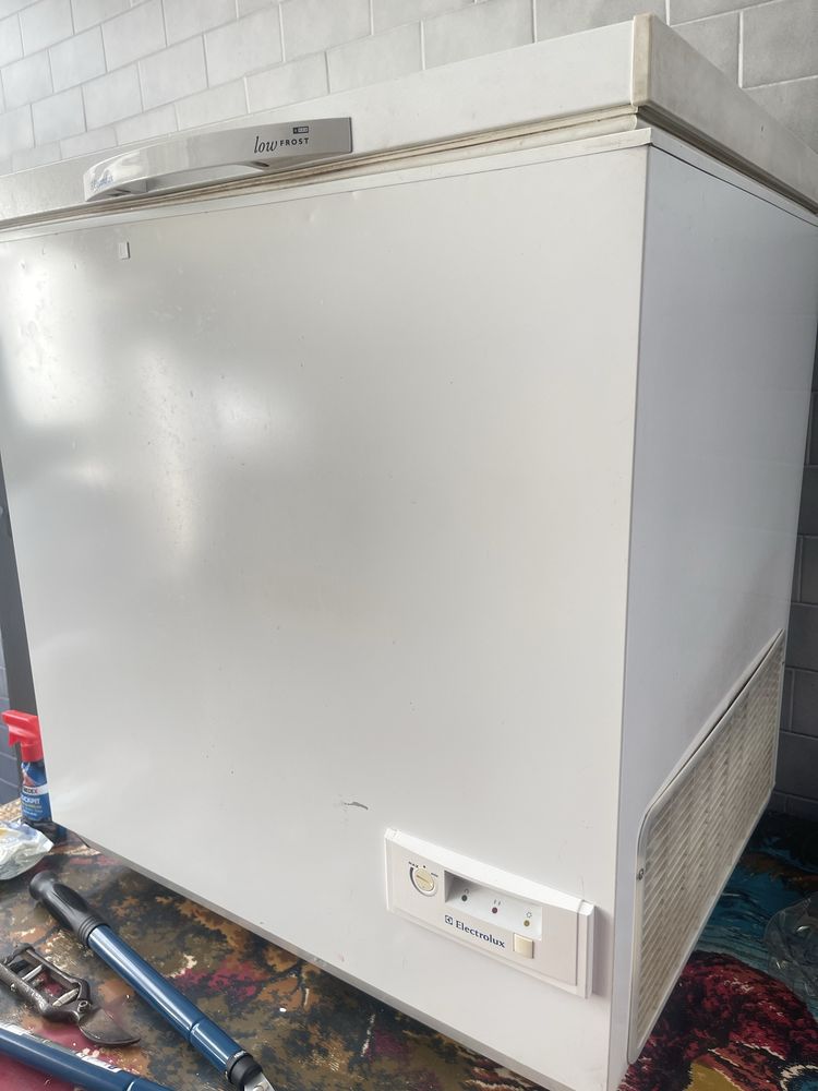 ELECTROLUX ECP2240 Arca Congeladora