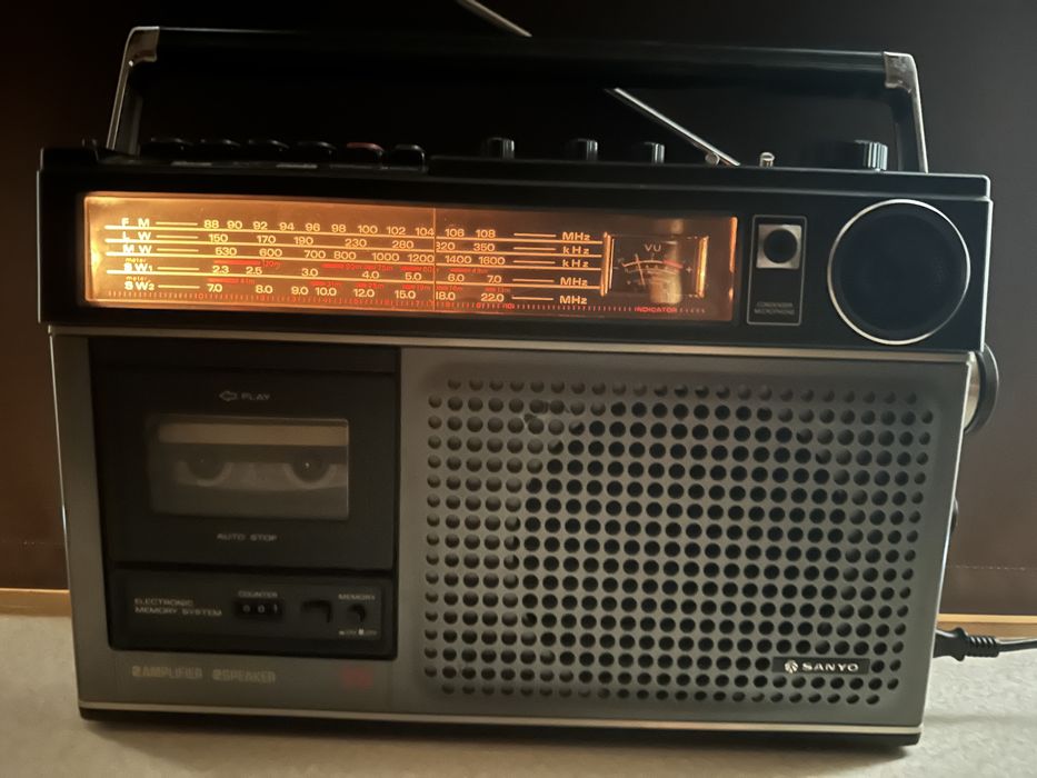 Radiomagnetofon Boombox Sanyo M-9800TU Vintage