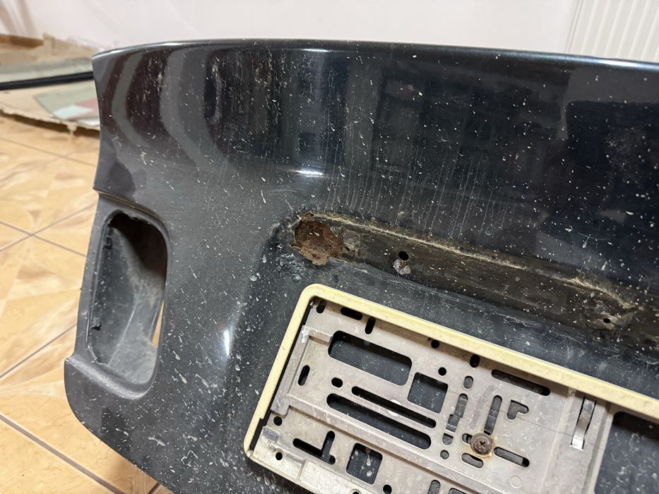 Кришка багажника BMW 320 e46