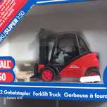 Siku 1722 widlak w skali 1:50 z paletami