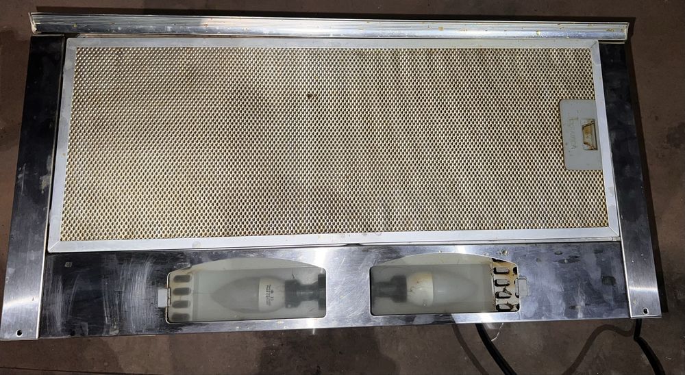 Продам кухонну витяжку Pyramida TL-60 Kolpir INOX (60 см)
