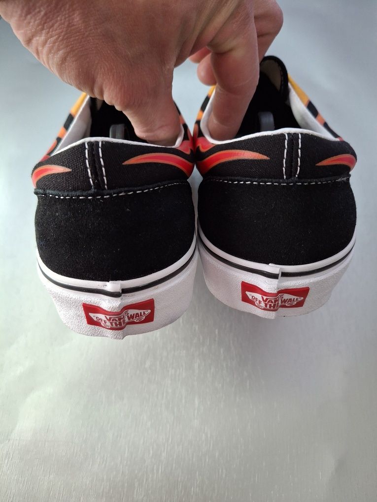 Кеды Vans Era Flame Black True White
ОРИГИНАЛ 
Отлично подходят для за