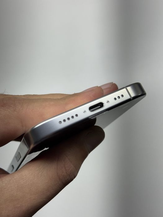 iPhone 16 pro 256 gb як новий гарантія магазин про гб