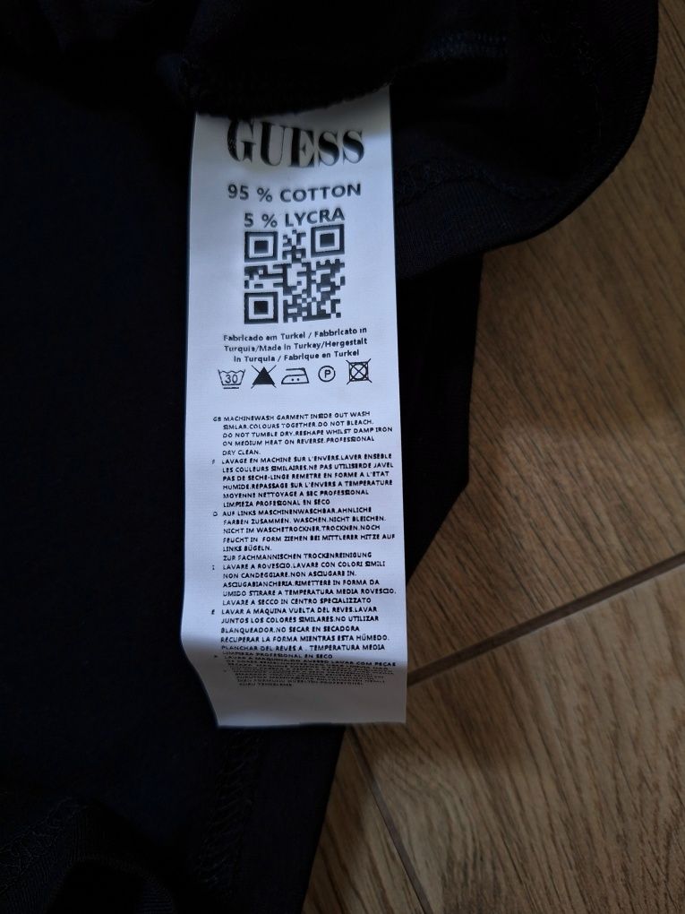 Super T-shirt damski Guess rozmiar L/ XL