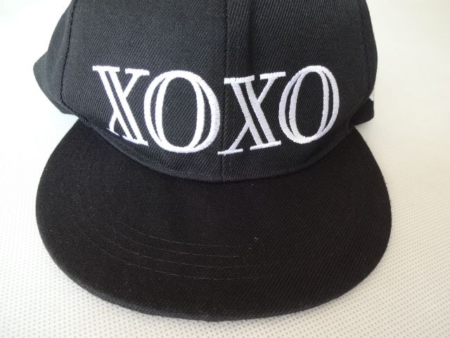 Czapka XOXO Czarna Biała stylowa snapback Star Gwiazdy