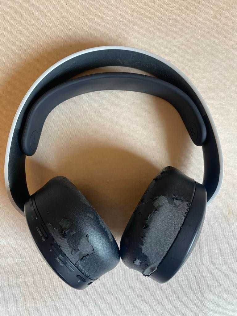 Słuchawki Sony Pulse 3D  PS5. Uszkodzone.