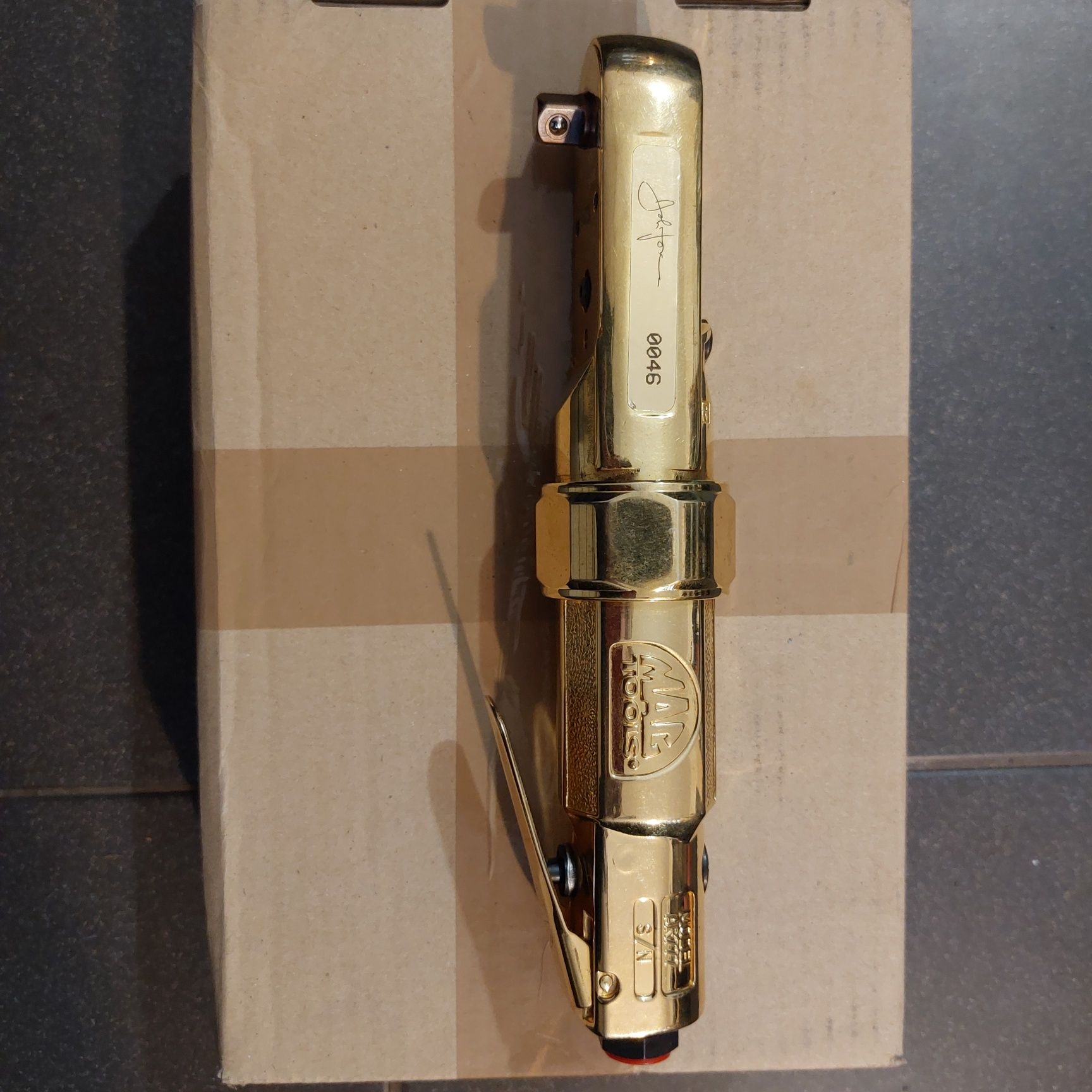 Grzechotka Pneumatyczna 3/8 Mac Tool 24 Karatowe Złoto