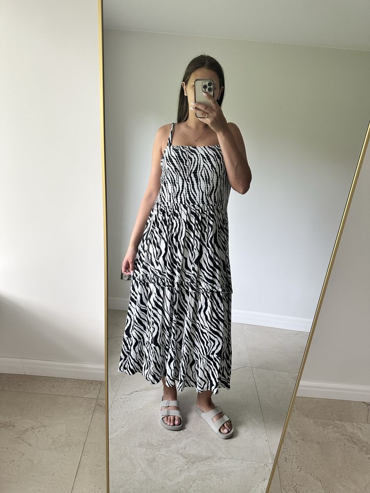 Sukienka zebra rozmiar 44-46 F&F wiskoza