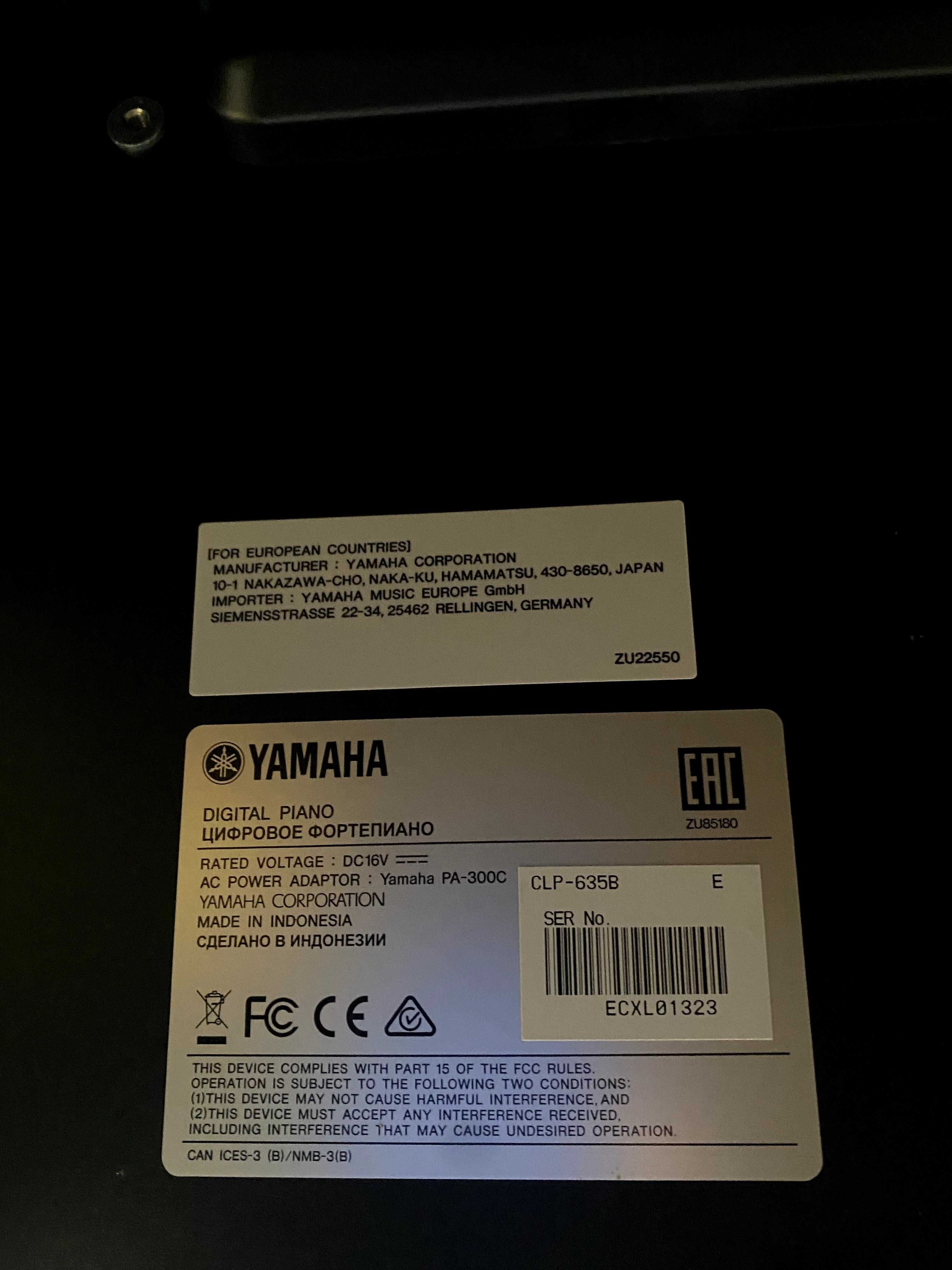 Piano-Clavinova-CLP-635B-Yamaha