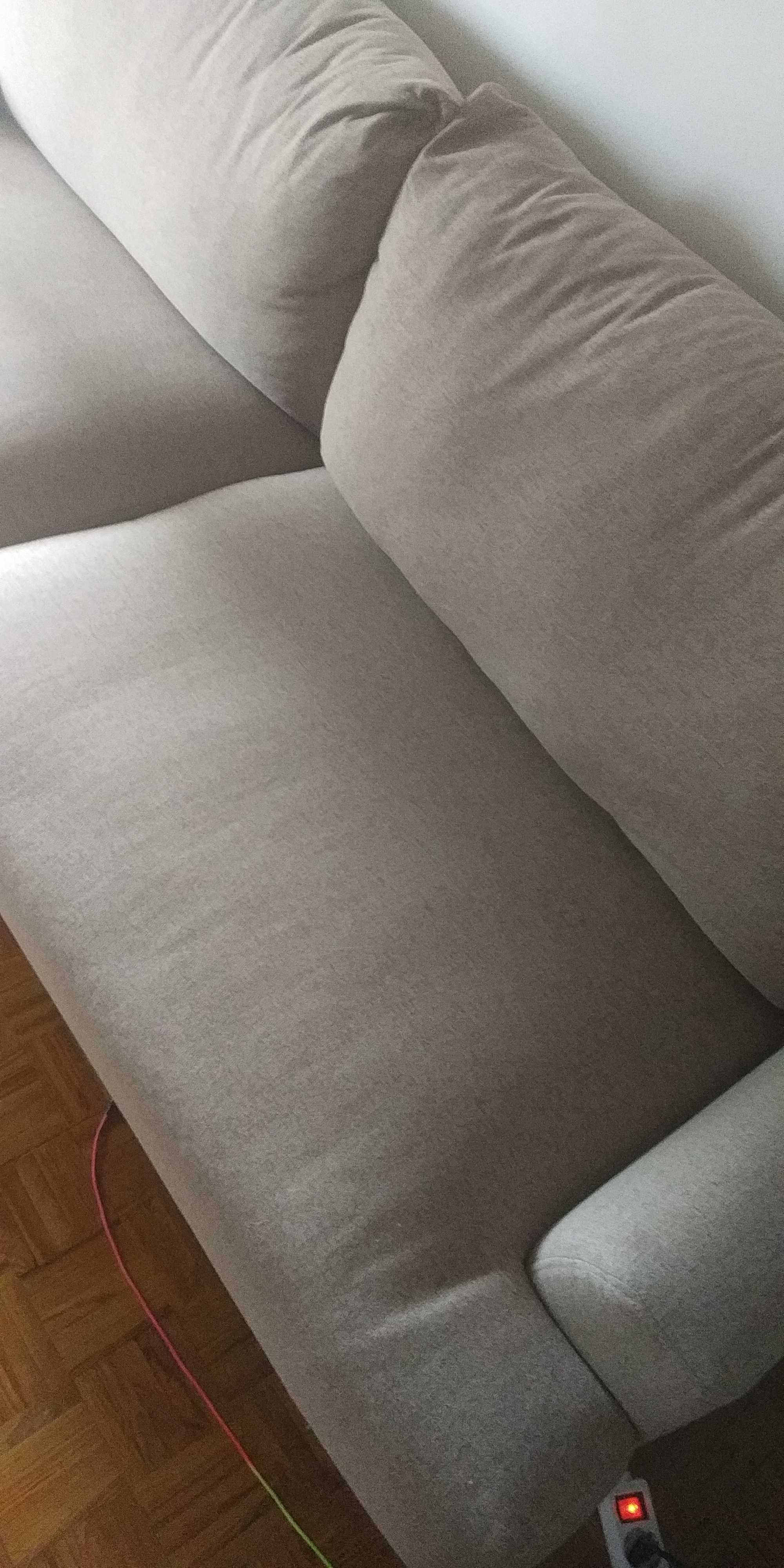 Sofá 3 lugares praticamente novo