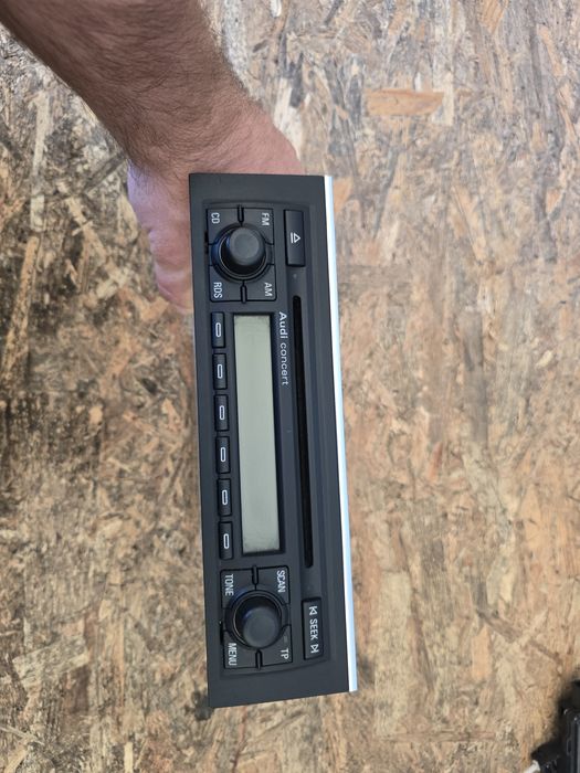 Radio audi Concert 8E0.035186L kod
