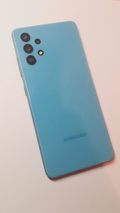 Samsung Galaxy a32  4/64 gb  хороший стан з двома чохлами