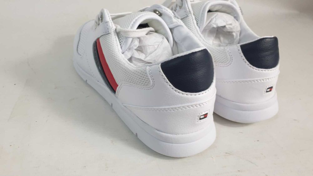Tommy Hilfiger trampki damskie LIGHTWEIGHT LEATHER SNEAKER rozmiar 38