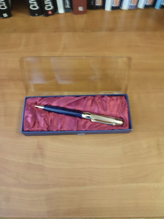 Vendo caneta, marca desconhecida