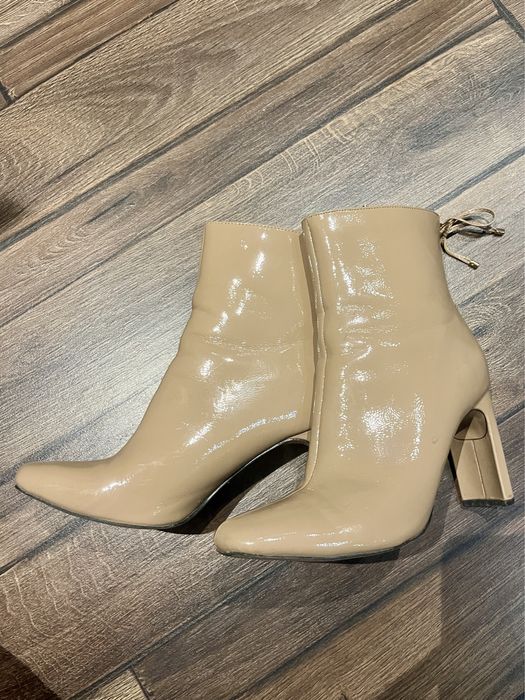 Botki lakierki DeeZee