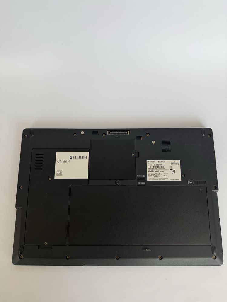 Fujitsu lifebook U7510 i5-10310u 16ram 15.6”FHDips Сенсорний екран