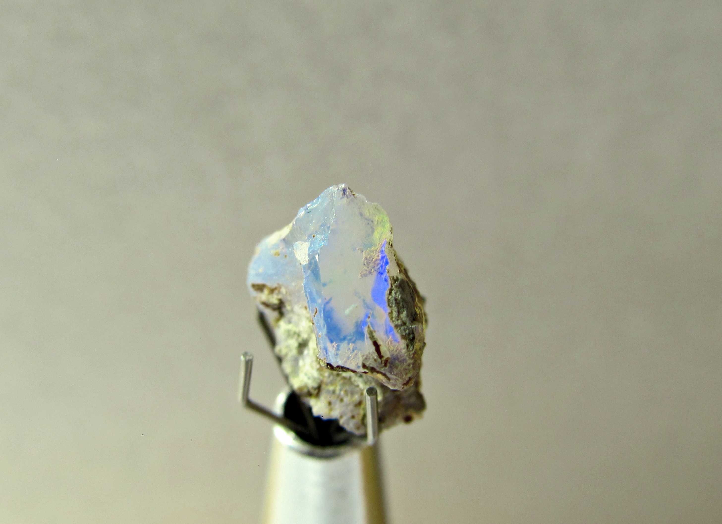 Naturalny OPAL - Etiopia - surowa bryłka z refleksami  #B