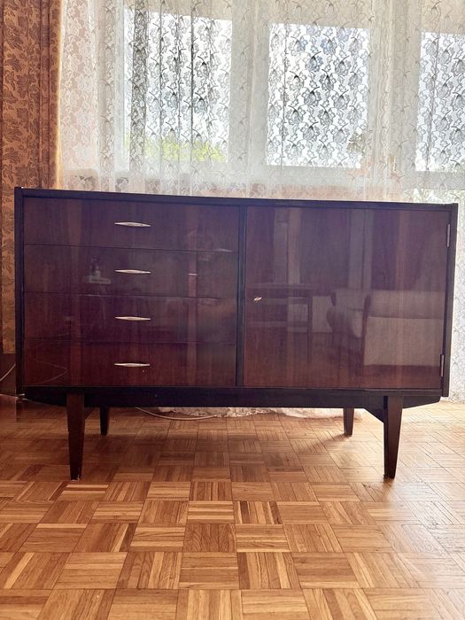 Komoda PRL z serii Violetta