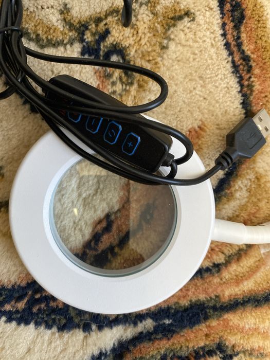 LED лампа та лупа, живлення USB регулювання світла, нова