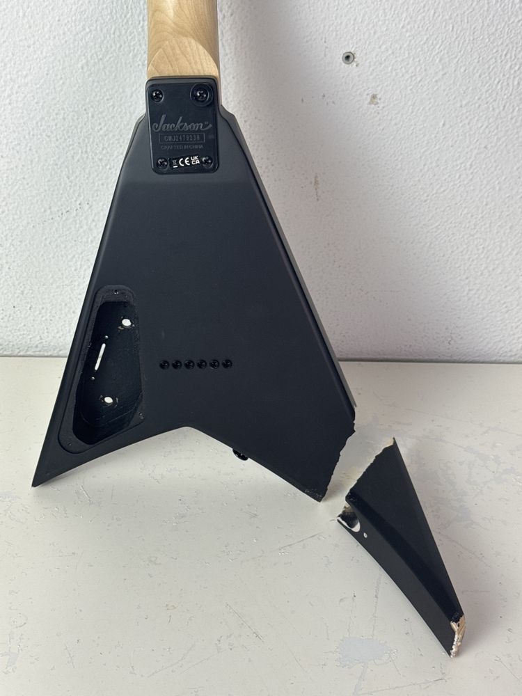 Jackson JS1X Rhoads Minion Satin Black para peças