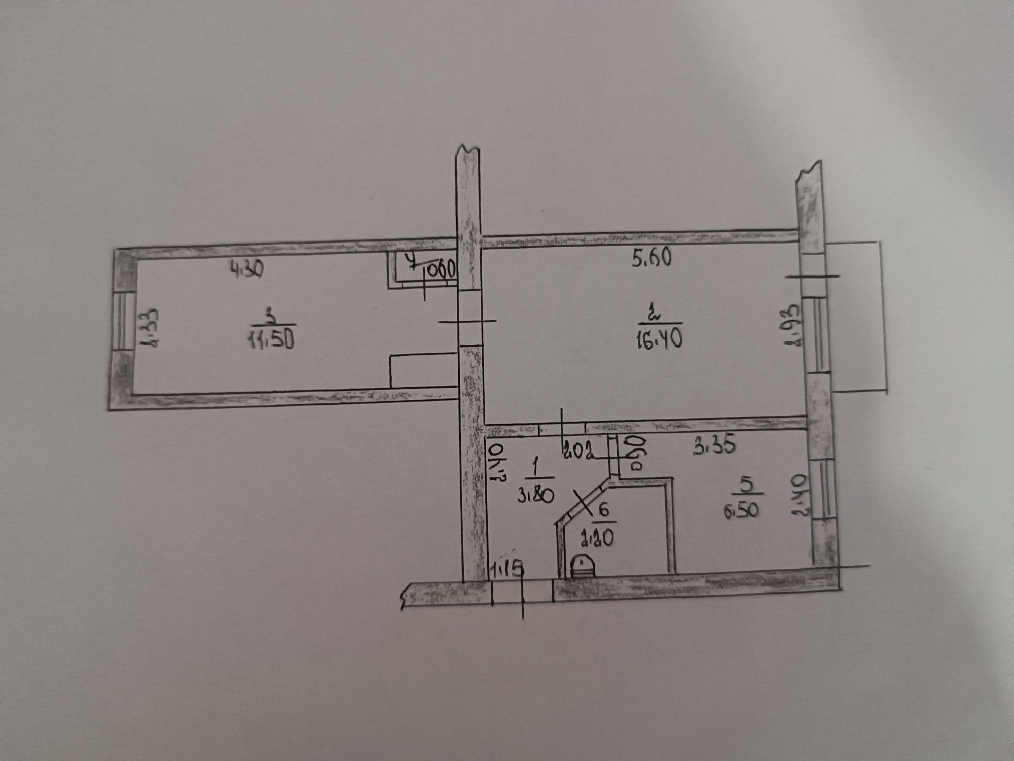 2 кімнатна квартира на другому поверсі, 17500$