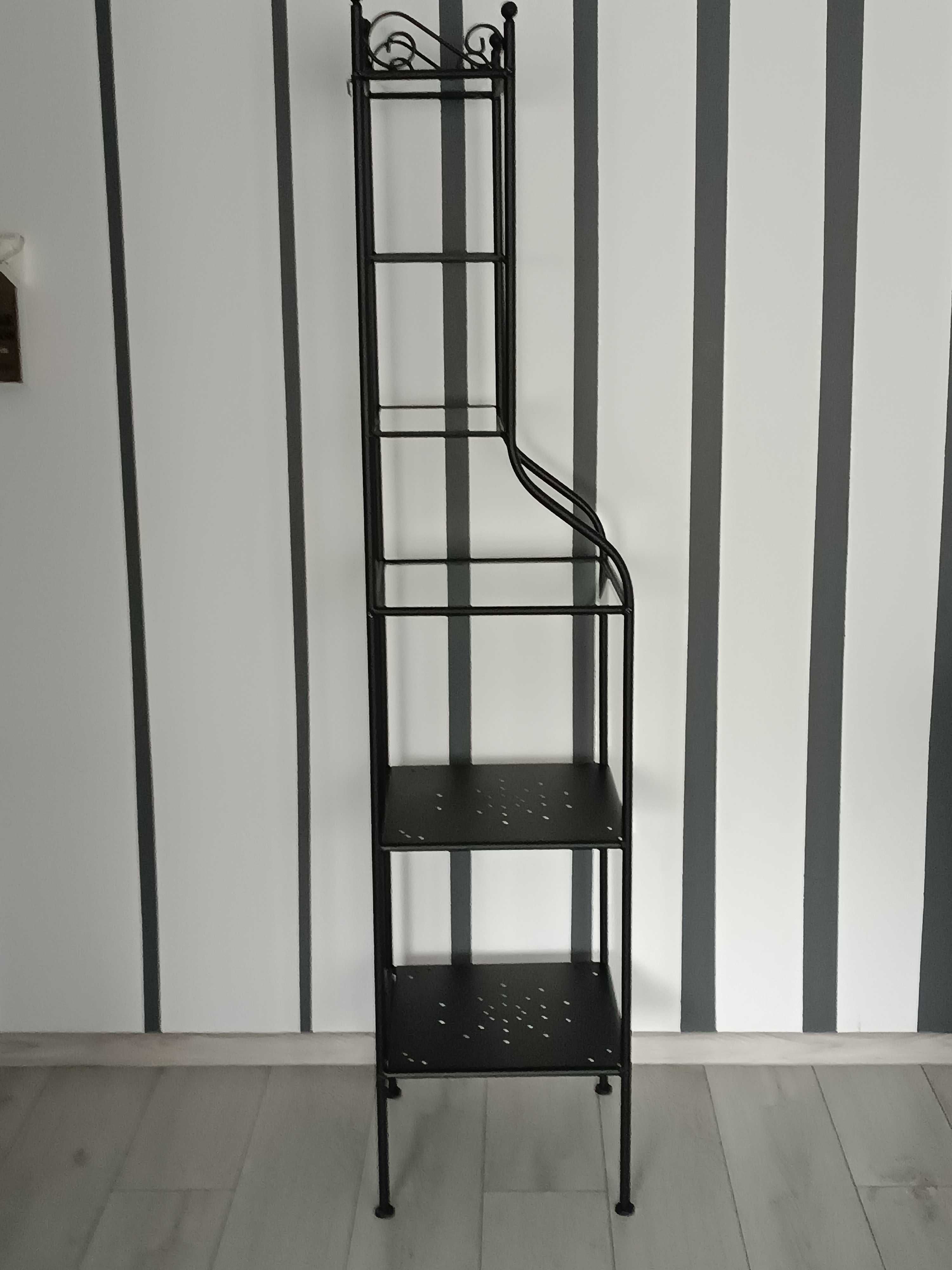 Metalowy regał z IKEA