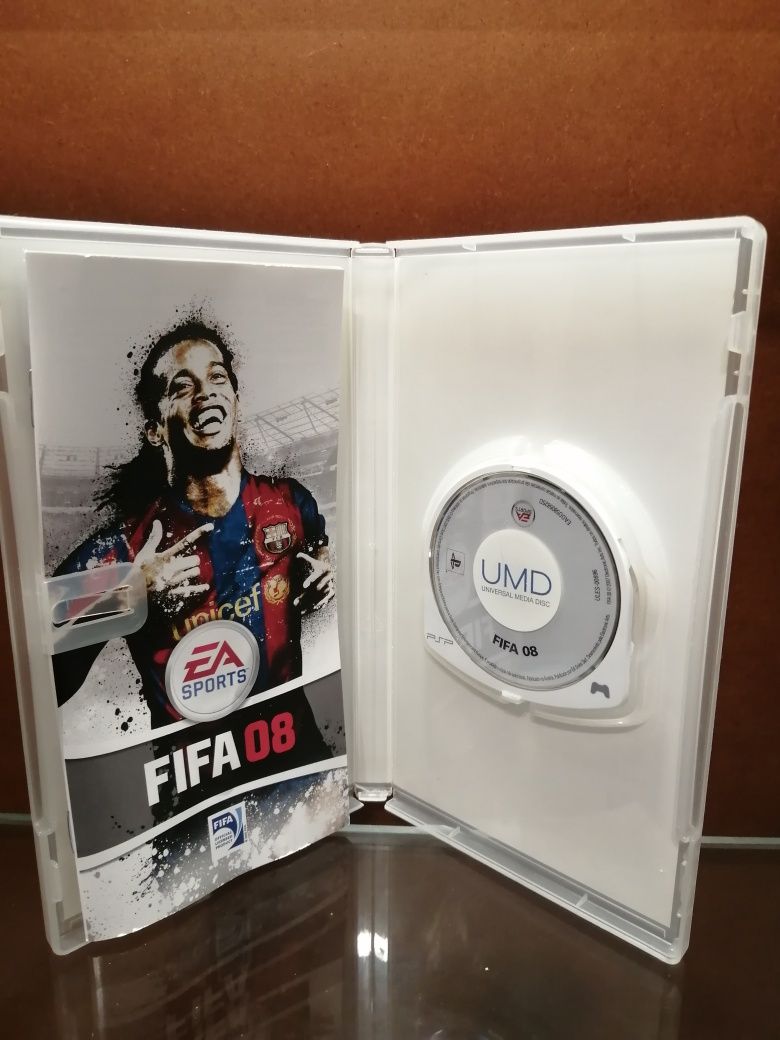 FIFA 08, FIFA 07, PES 2009, WWE 08 - PSP