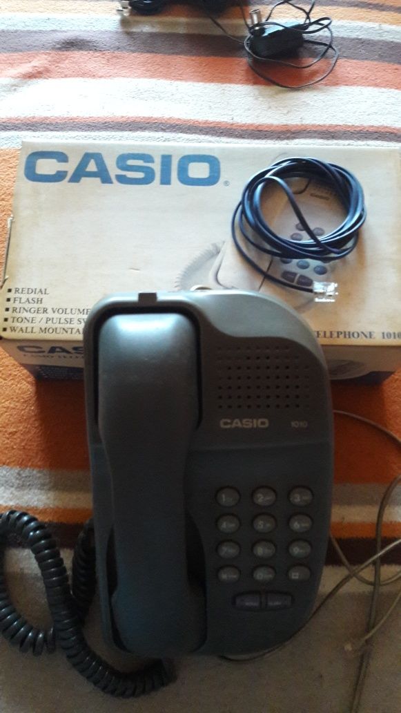 Telefon stacjonarny firmy CASIO