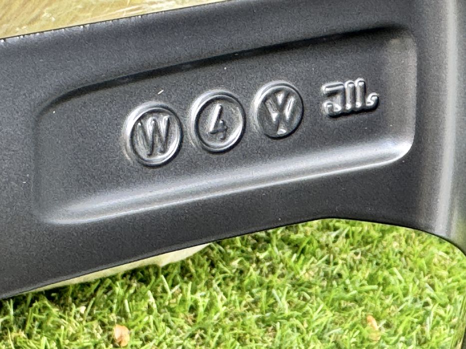 Nowe, oryginalne koła zimowe 18” 245/45/18 VW Arteon Passat