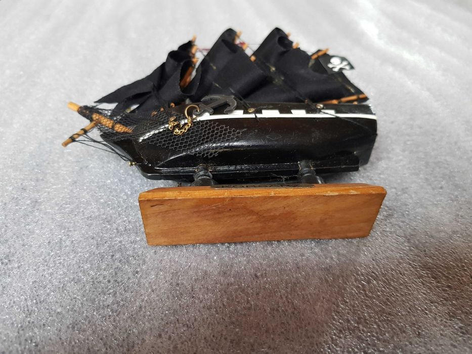 [71s] model okrętu pirackiego