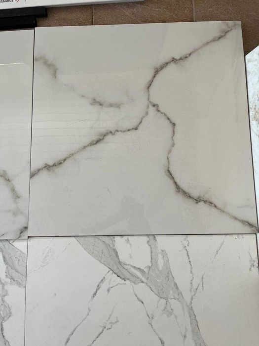 Белая Глянцевая Плитка под Мрамор На пол и Стены CARRARA 60х60 см