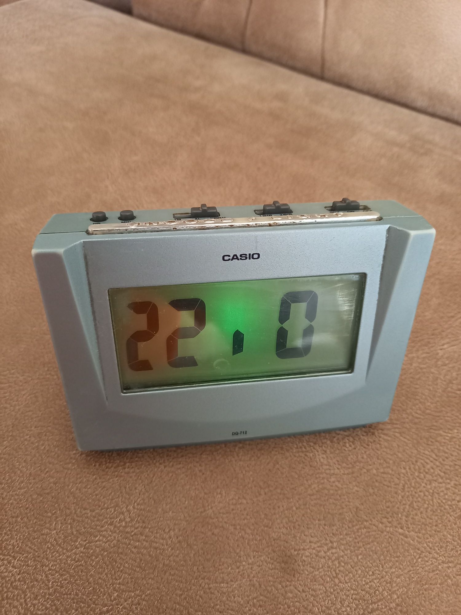 Часы настольные Casio