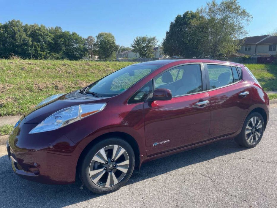 Nissan LEAF SL      2016
