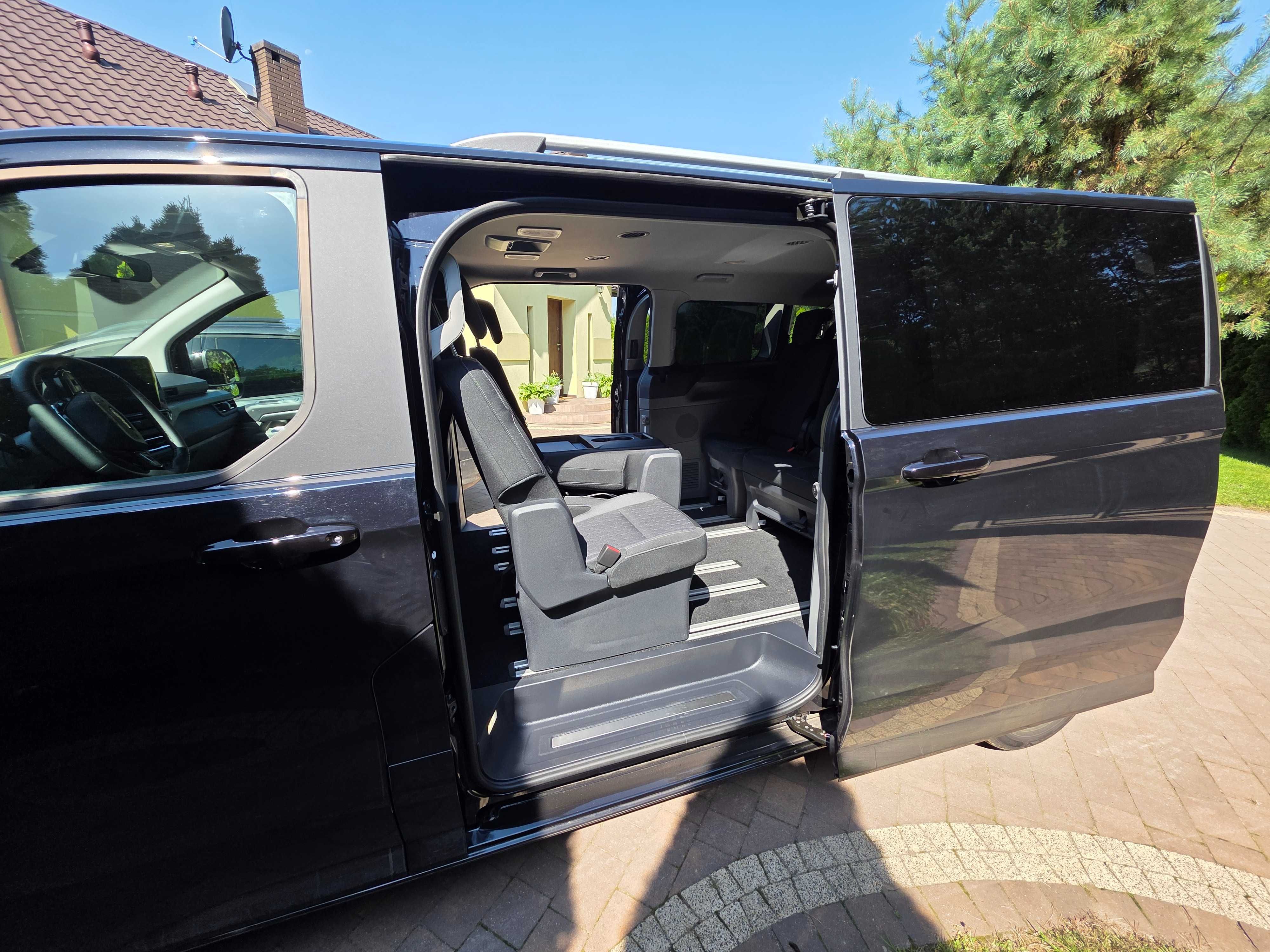 NOWY Ford Tourneo Custom – Wynajmij komfortowego busa 8-osobowego