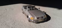 mercedes benz 500 sl 1989 scale 1/18 zabawka